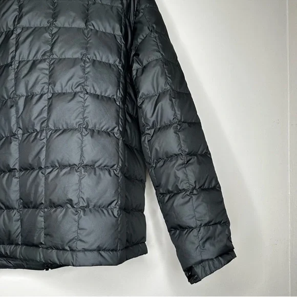 The North Face Men's Quilted Black Puffer Jacket